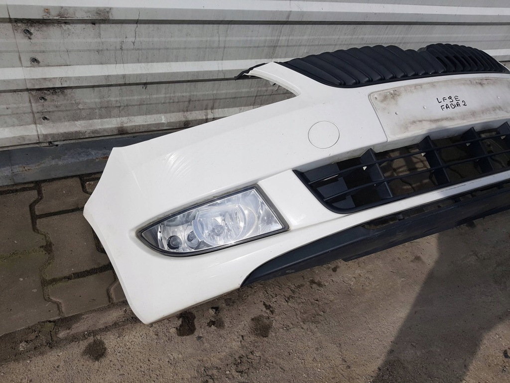 Skoda fabia 2 2 5j рестайлинг  10-14r roomster бампер перед передний lf9e Недорого