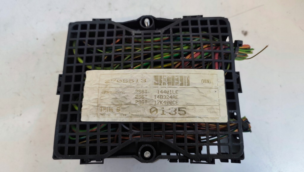Купити Коробка запобіжників bsi ford fiesta mk6 2s6t-14401le 2s6t-14b324ae