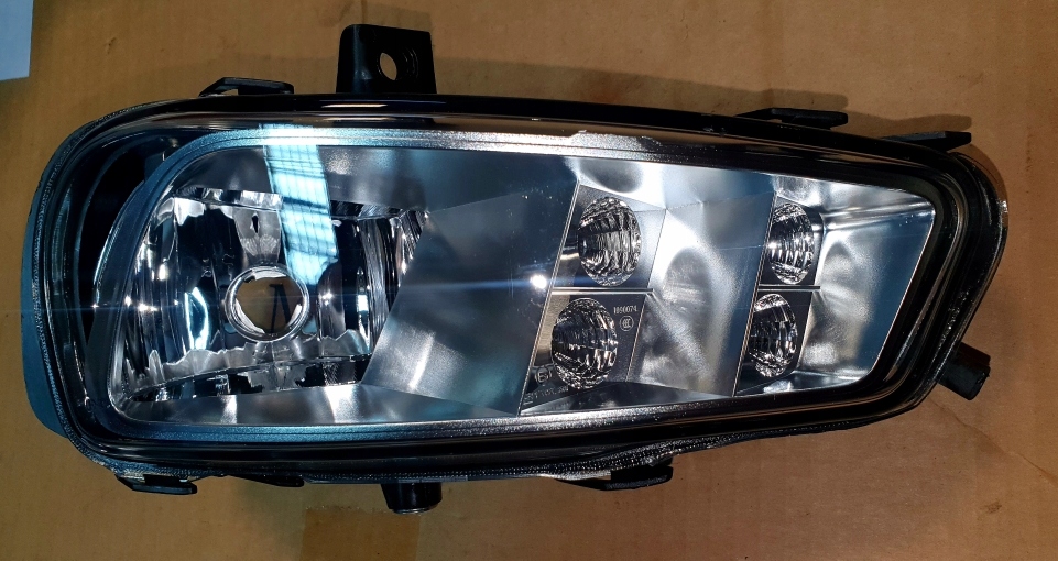 фото №1, Противотуманная фара 9608202256 mercedes actros mp4 правый
