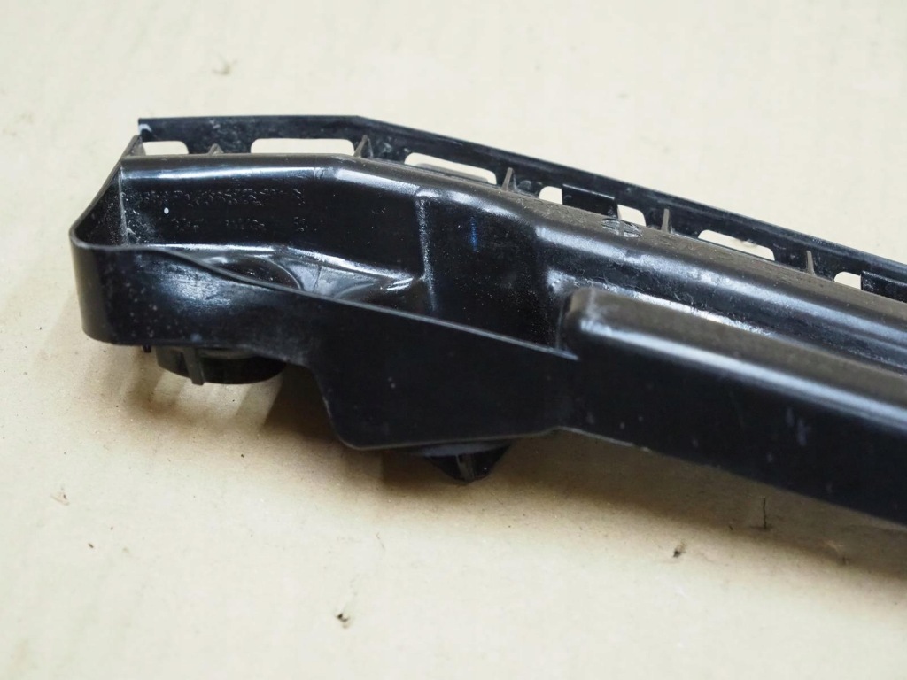 фото №2, Vw t-roc напрямна бампера лівий задня 2ga807393a