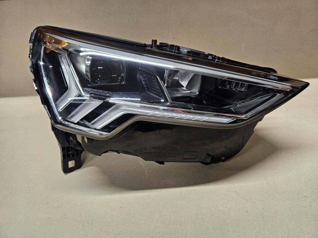 Купити Фара правий передня перед audi q3 83a941034 full led