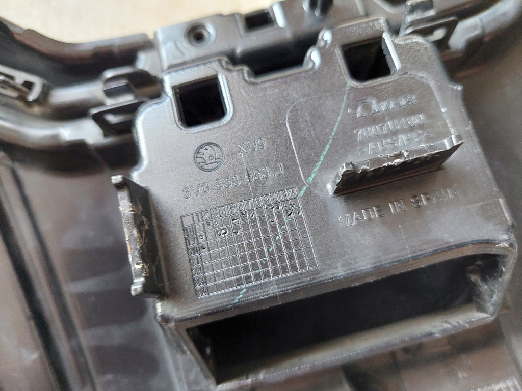 фото №16, Решётка радиатора - решётка радиатора - skoda superb iii - lift