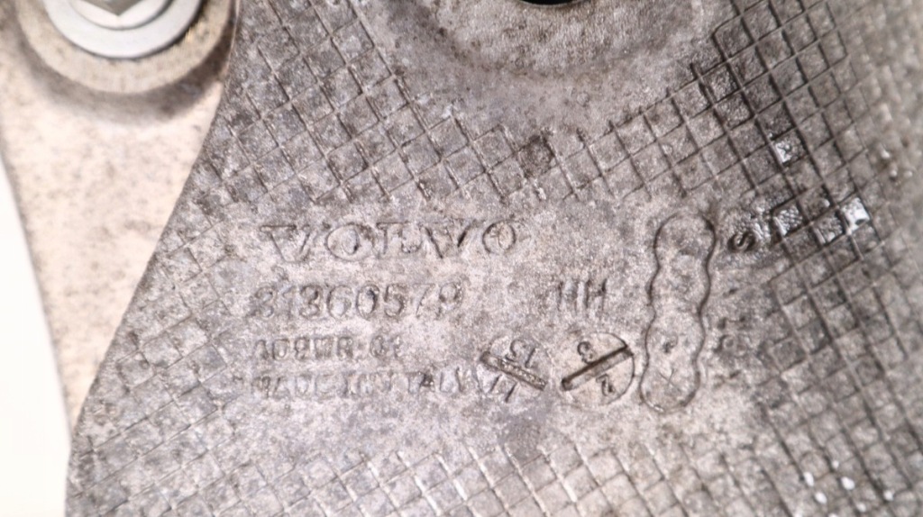 фото №5, Volvo xc90 ii 2.0 d5 важіль правий задня 31360579