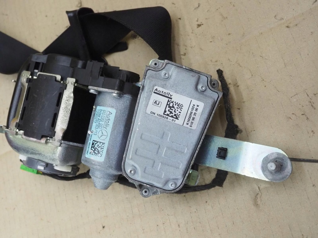 фото №13, Pas безопасности правый перед mercedes w204 a2048602686