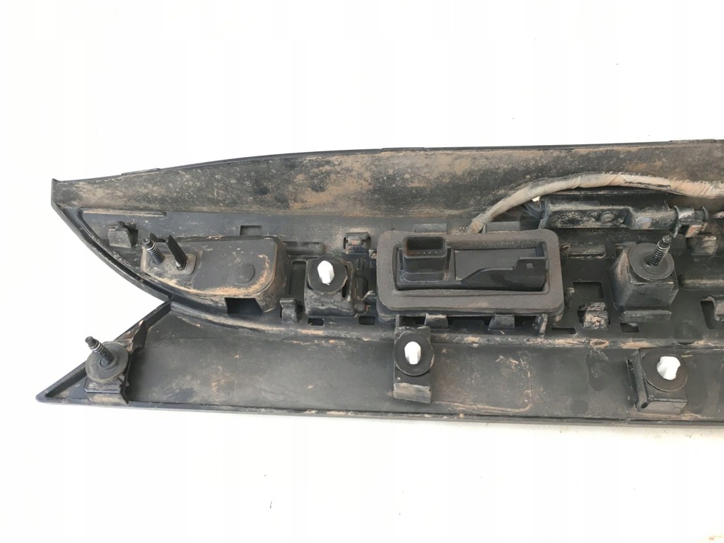 фото №11, Chrysler pacifica 17- накладка крышки задняя