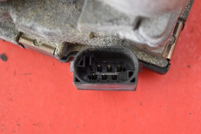 фото №7, Дроссельная заслонка 9157512 opel corsa c 1.0 12v 58 km 00-03