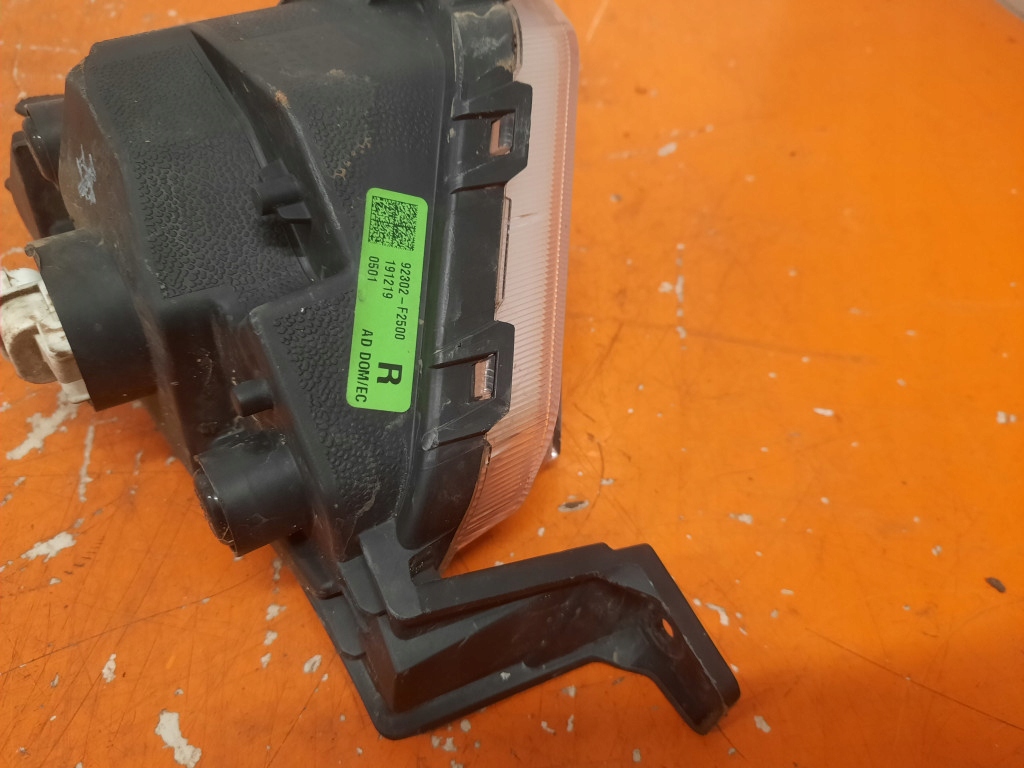 фото №7, Hyundai elantra vi lift 18-20 лампа противотуманная перед правая 92302-f2500