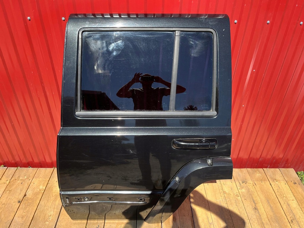 фото №1, Jeep commander дверь левый задняя оригинал целый