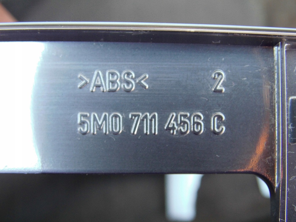 фото №9, Рамка переключения передач 5m0711456c vw golf v vi plus оригинал