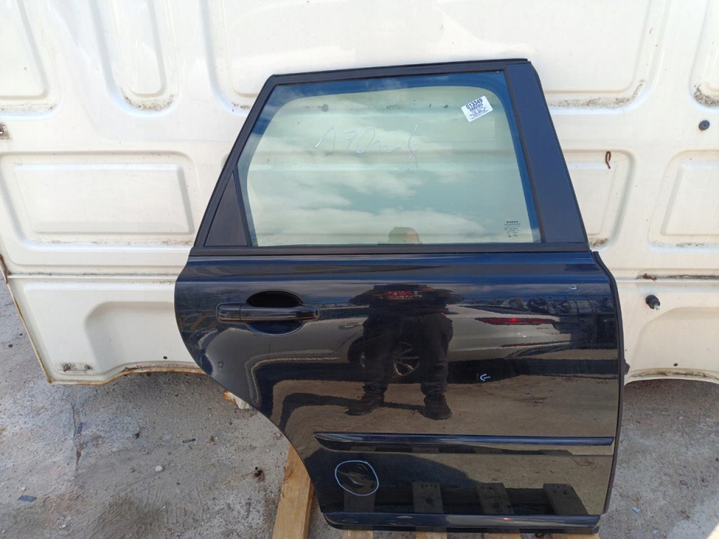 фото №1, Volvo v50 kombi дверь задняя правое 019-126