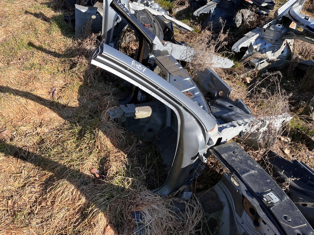 фото №1, Audi a4 b7 чверть перед права підкрилок