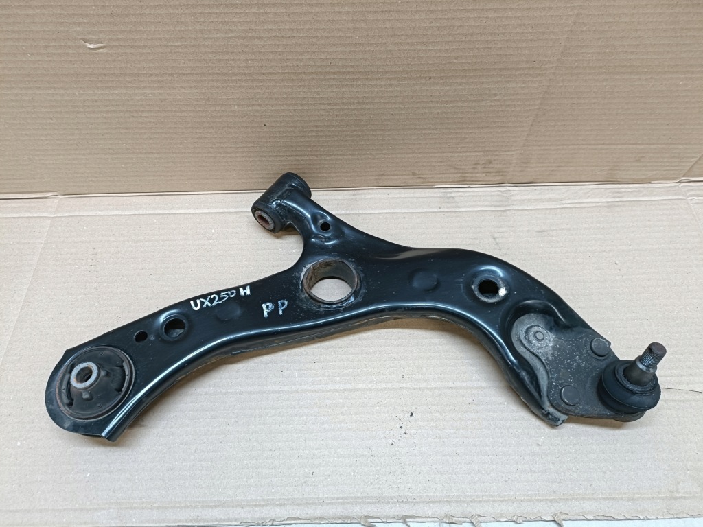 фото №1, Lexus ux 2022 правая сторона нижний рычаг передний