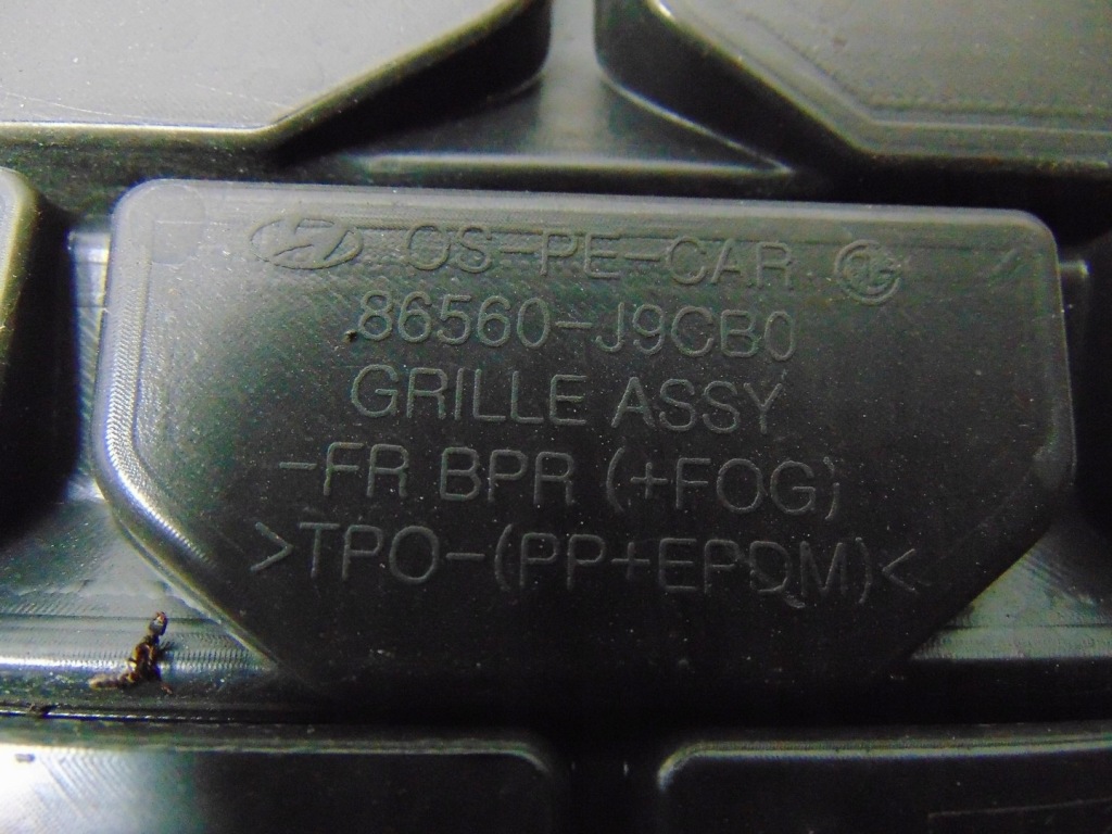 Решётка w бампер средняя hyundai kona рестайлинг  86560-j9cb0 с Разборки