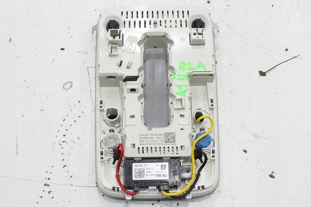 фото №9, Лампа потолочный освещение audi a1 82a