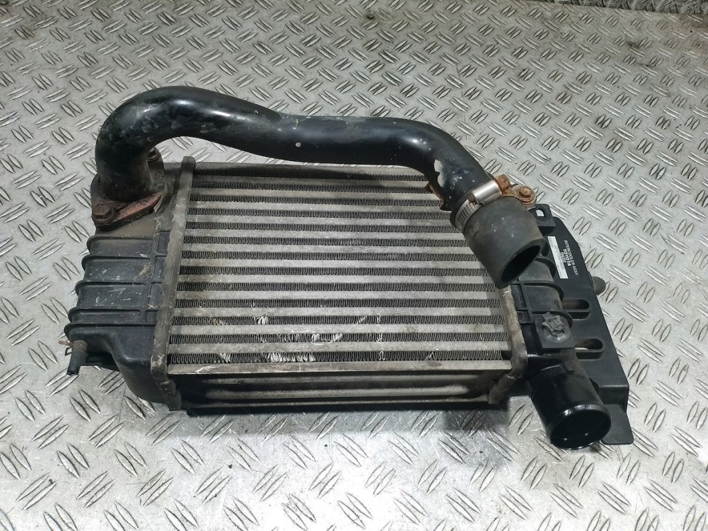Купити Інтеркулер toyota yaris ii 06-11 jd127000-0620