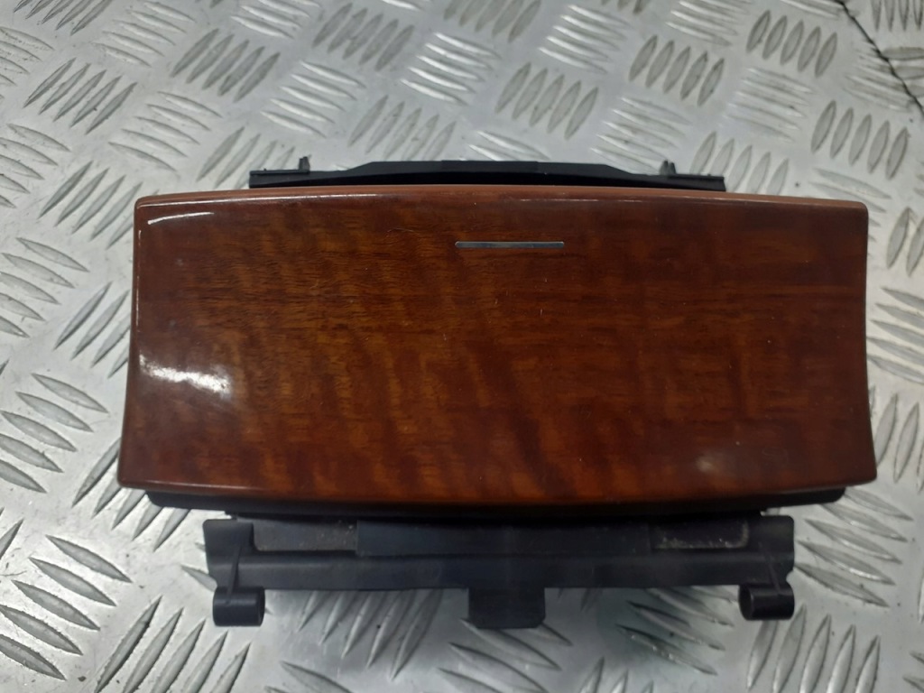 фото №1, Попільничка drewno mercedes w203 a2036800852