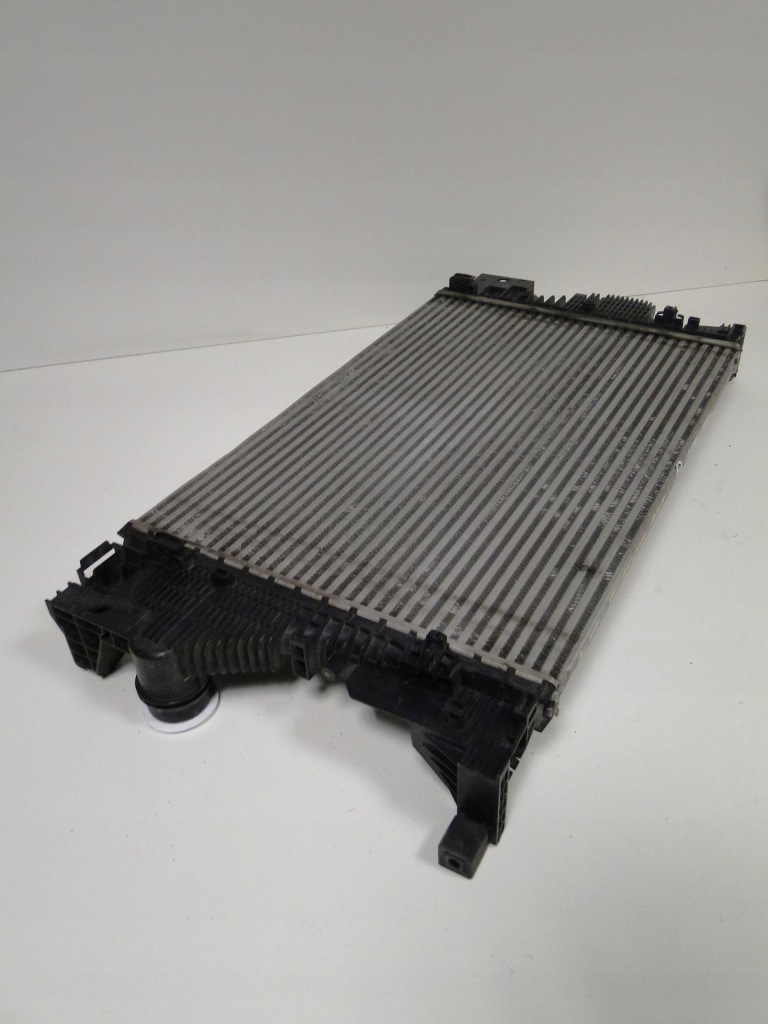 Mercedes a klasa 177 cla 118 радіатор повітря інтеркулер a2475006100 Київ