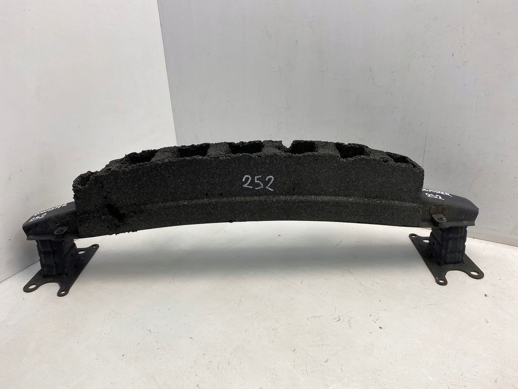 фото №1, Roomster балка pod бампер перед