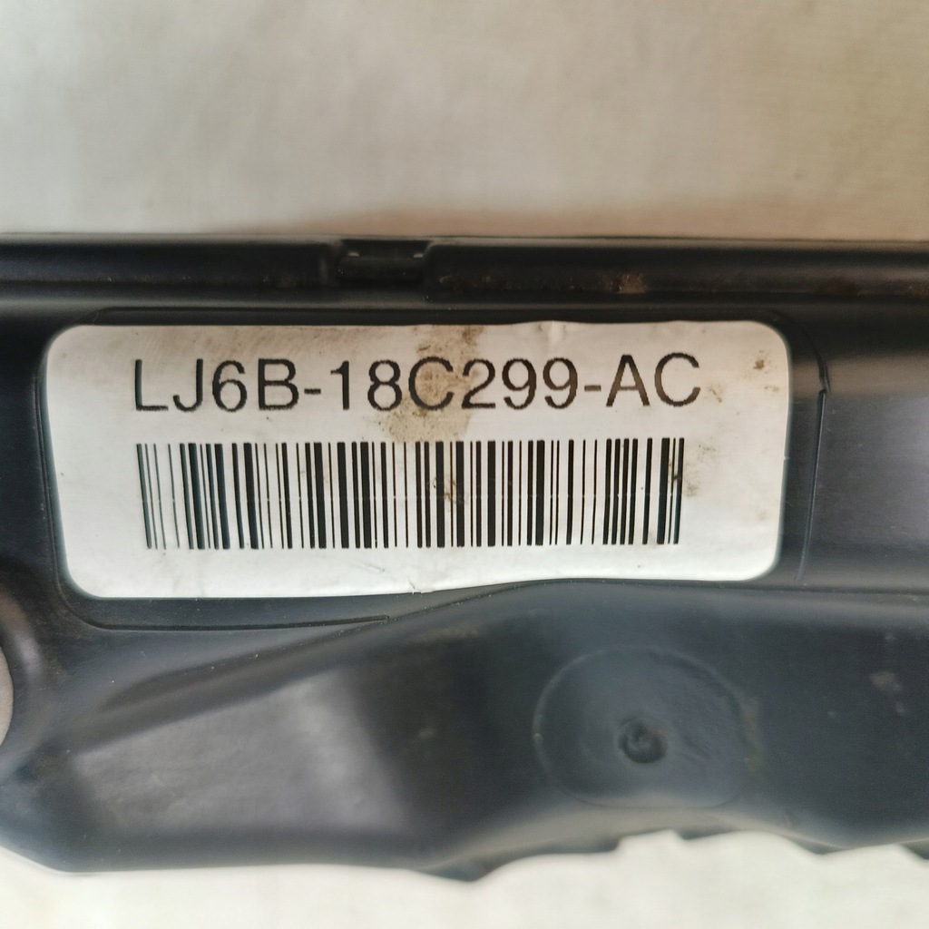 фото №7, Ford escape 20- воздуховод канал воздуха отопителя usa