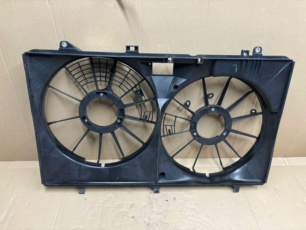 Корпус вентилятора радиатора lexus rx 2009-2015 422750-4040 Недорого