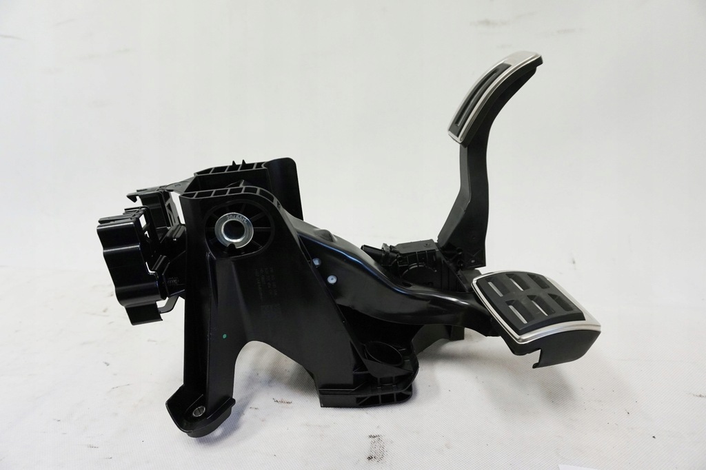 фото №6, Основание педалей leon volkswagen оригинальный номер 5q1723058ch