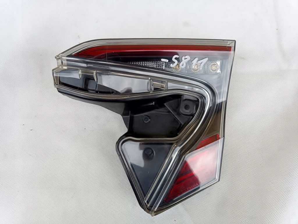 фото №1, Лампа правая задняя задняя крышки toyota c-hr 17r