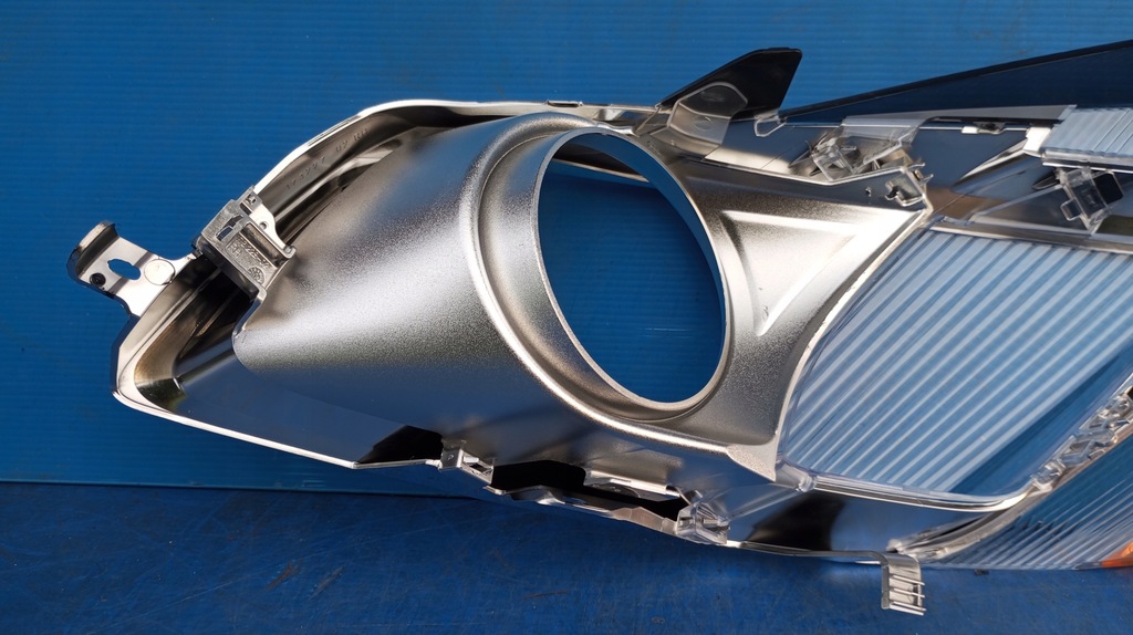 фото №8, Отражатель середина лампы корпус лампа правый перед ксенон opel insignia a