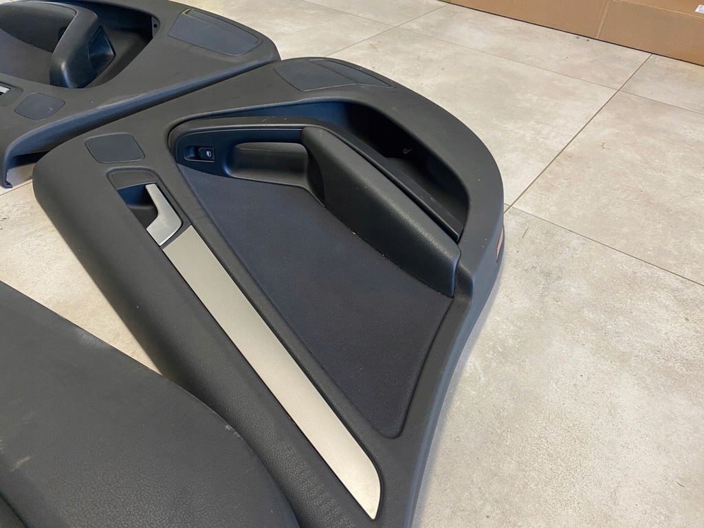 фото №6, Audi a4 b8 kombi обшивки обивка дверь комплект