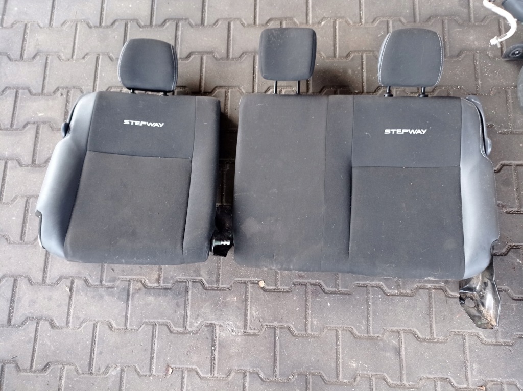 фото №3, Dacia sandero комплект сидений