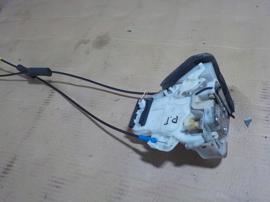 фото №3, Impreza iii замок двері правий задня 2pin