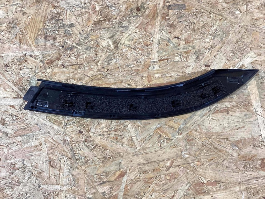 фото №2, Land rover defender 2023 задня сторона ліва накладки