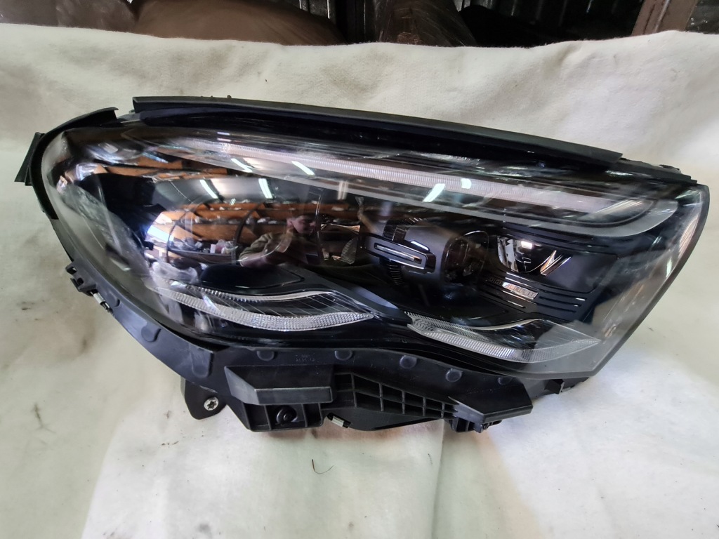 фото №1, Mercedes e-klasa w214 правая digital полный