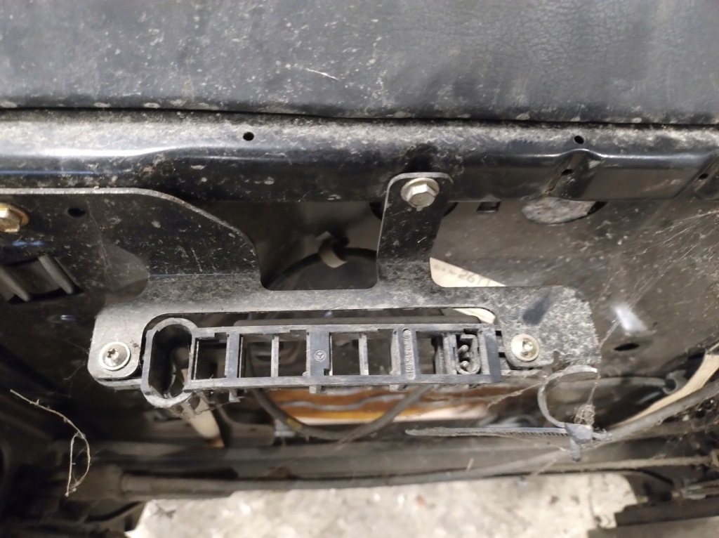 Сидіння правий передній перед mercedes w140 чорний Ціна