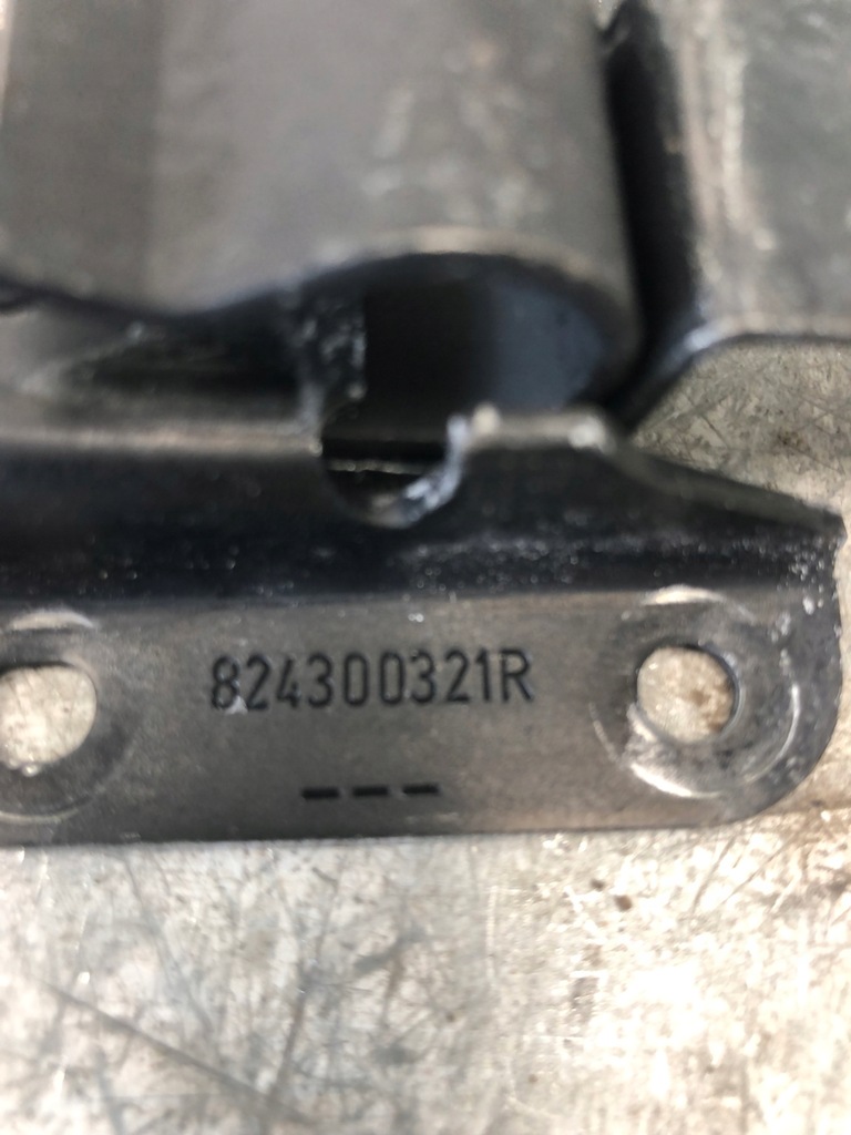 фото №4, Ограничитель дверь renault master 824300321r