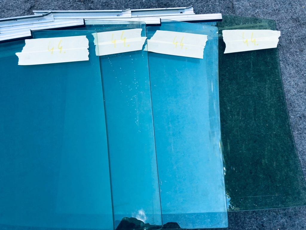 фото №4, Lexus ct скло правий задня бічна