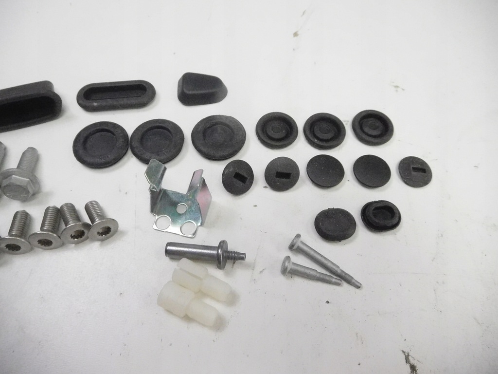 фото №5, Набор монтажный дверь audi a3 8v0098619b