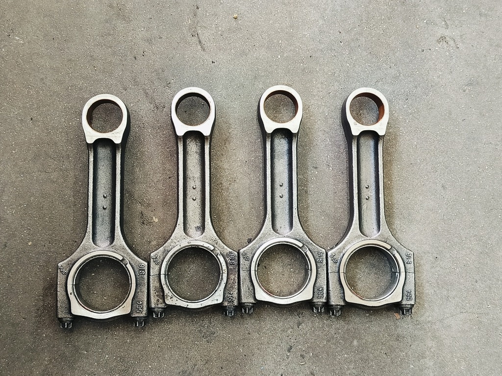 фото №1, Шатун bmw 564 e60 525d 177km