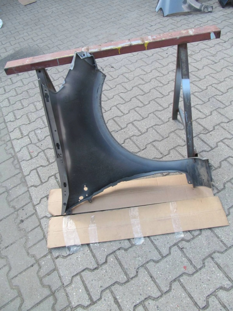 Clio 05-12 крыло  левое  перед 195 tehnk c308 с Разборки