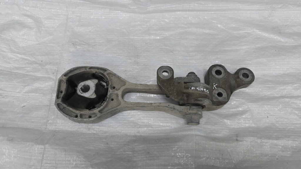 фото №1, Кронштейн нижняя двигателя toyota corolla e21 1.2t