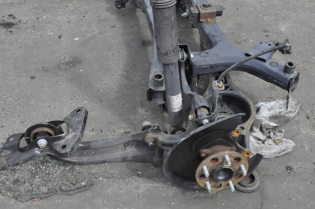 фото №7, Toyota c-hr 1.8 подвеска балка задняя