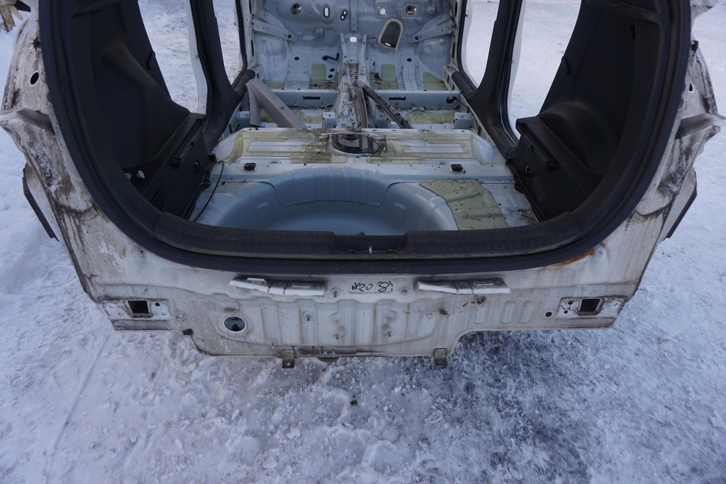 фото №1, Hyundai ix20 2013rok pas ttylny поддон белый tcw