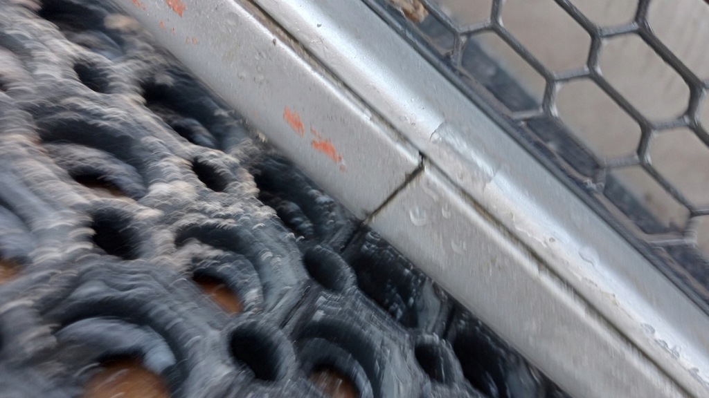 фото №16, Lexus is 220 бампер перед протитуманна фара 1g1