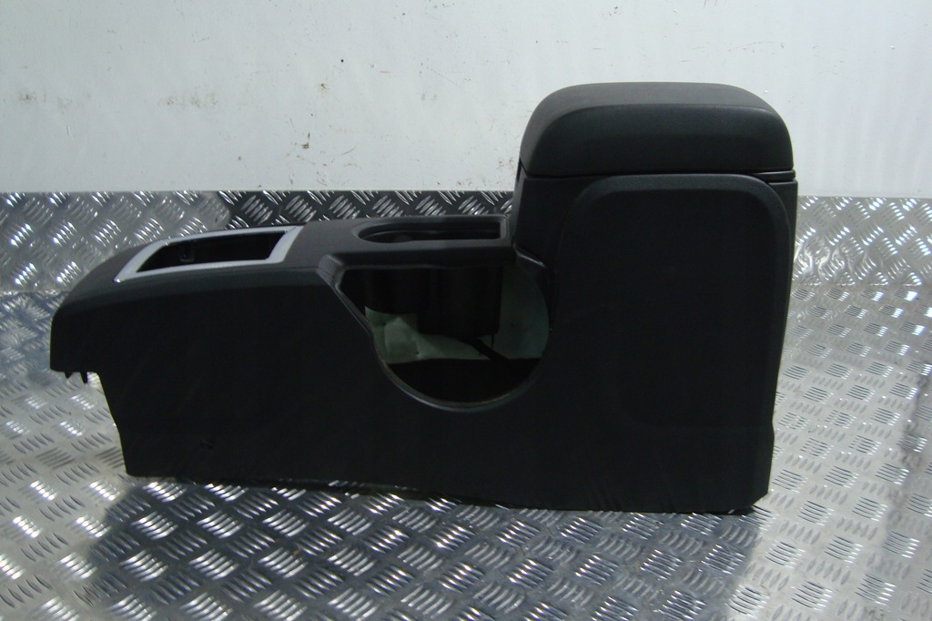 фото №5, Підлокітник тунель середній бардачок dodge journey 08-11 europa