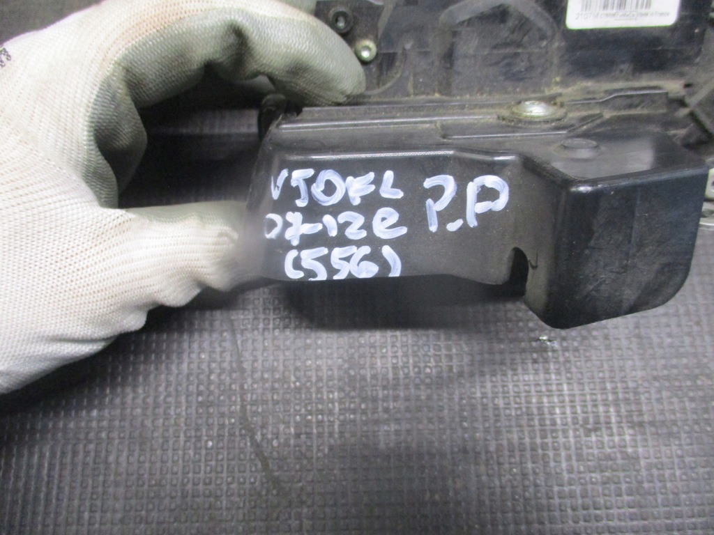 фото №5, Замок правий перед 30753664 volvo v50 i 07-12r.