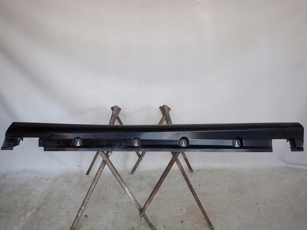 Mercedes ml w166 amg 11- правый порог молдинг порог правая 001166882 в Украине