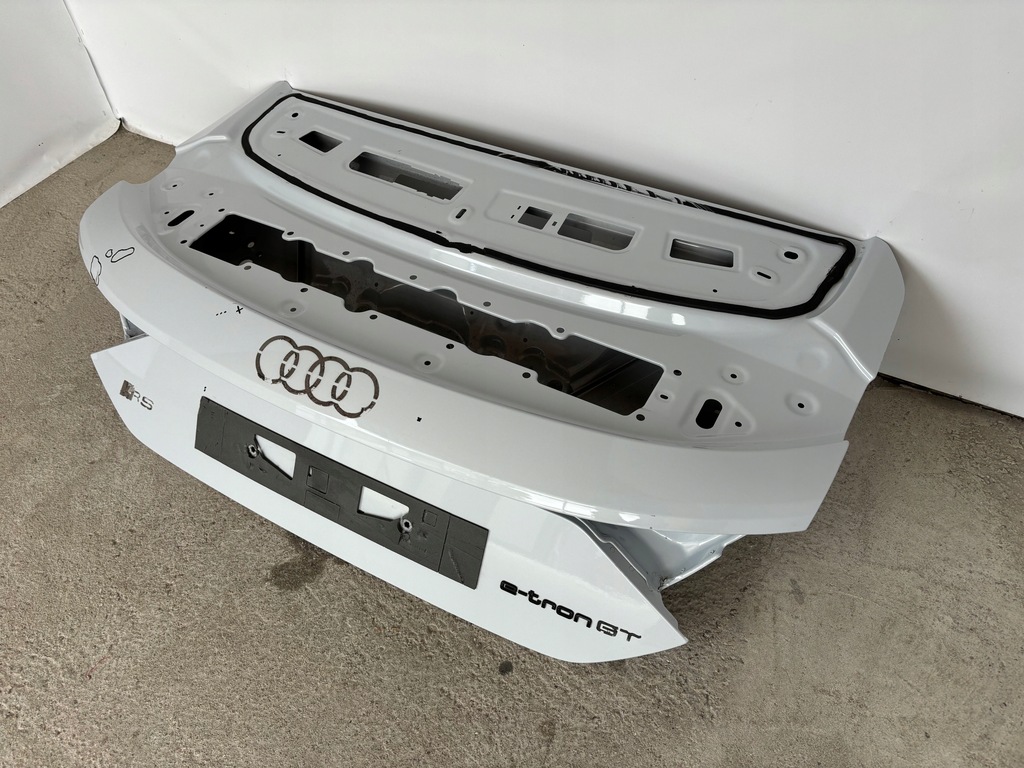 фото №8, Audi e-tron gt кришка багажника багажника задня