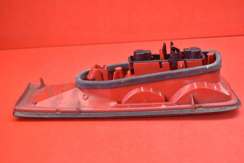 фото №4, Лампа права задня задня renault safrane lift 96-00