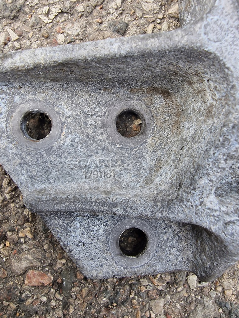 Подушка кронштейн кронштейн інтеркулер радіатора scania r 1791181 Доставка