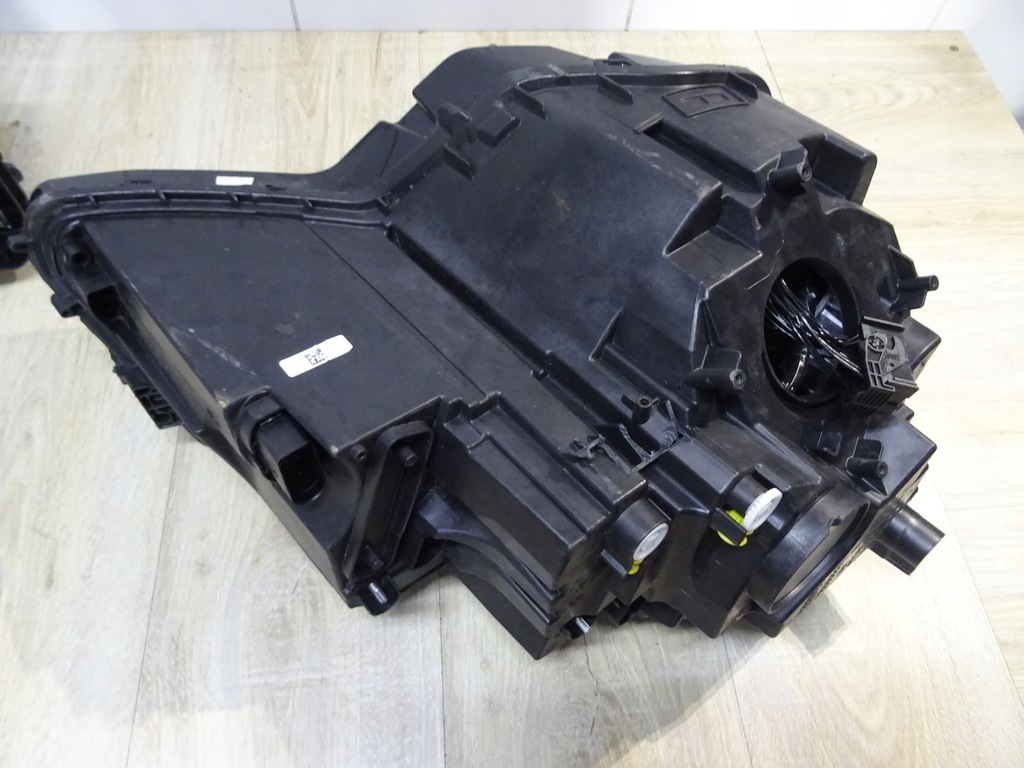 фото №7, Лампа права перед skoda karoq full led 57b941016d