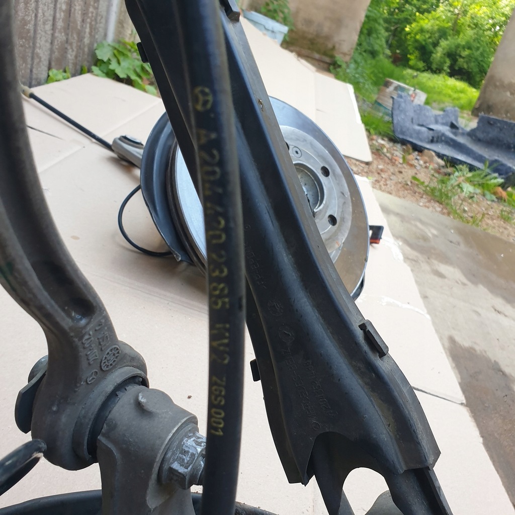 фото №4, Поворотный кулак ступица рычаг задняя w207 3.0 cdi lift